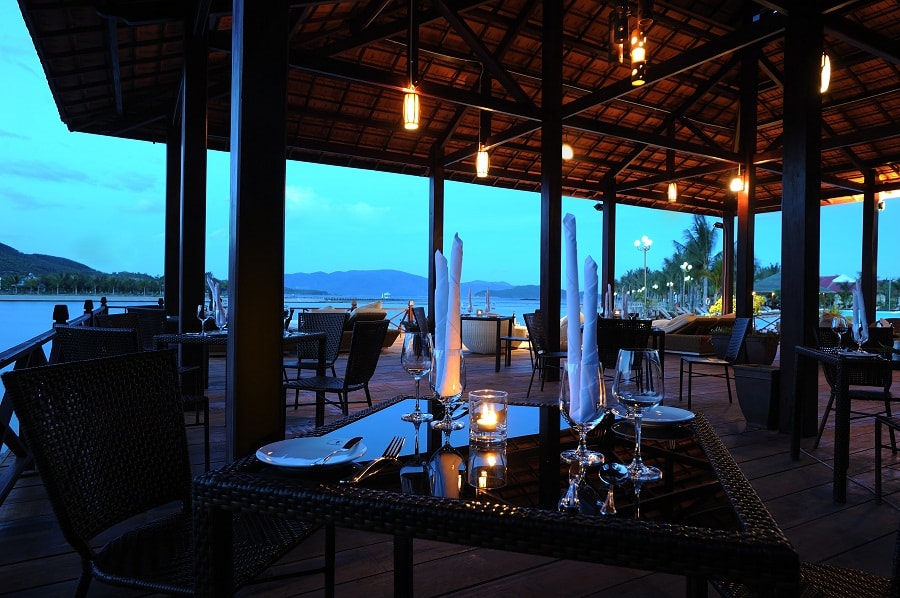 Nhà hàng biển Diamond Bay